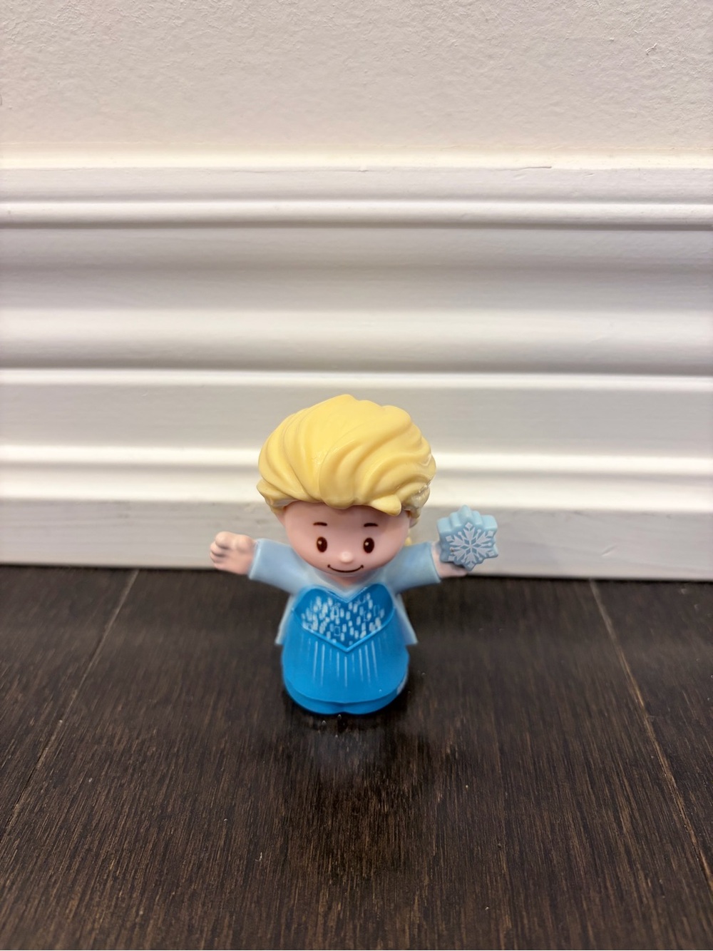 (5/$25) Fisher Price Little People Elsa Figure